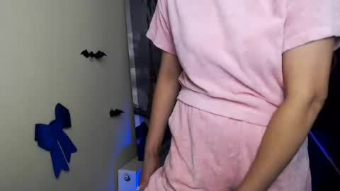 Snapshot of vanrey_ chatting on 29, 7, 2026 Vanessa online show from 29, 7, 2026