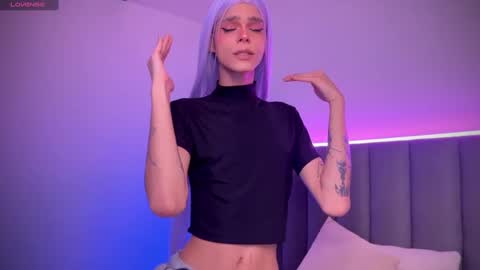  Varya Ferreira - independent model  online show from 17, 12, 2024