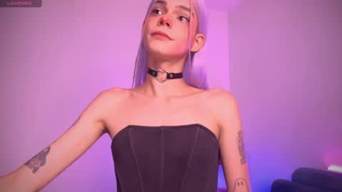  Varya Ferreira - independent model  online show from 12, 3, 2025