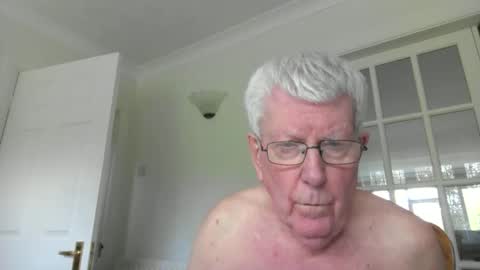 Snapshot of vassus chatting on 15, 4, 2026 vassus online show from 15, 4, 2026