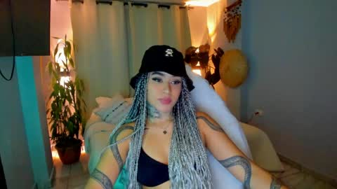 Vayolett Bass online show from 4, 5, 2026