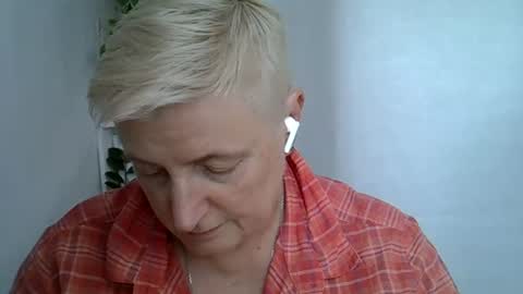 vea_motty online show from 28, 7, 2026