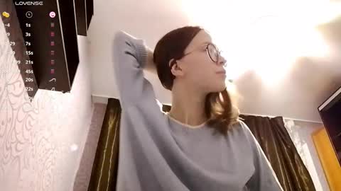 Snapshot of vedamaggic chatting on 12, 11, 2025 Lisa online show from 12, 11, 2025