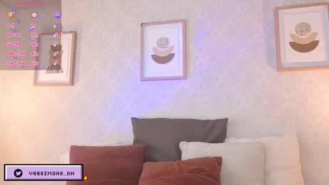 Vee Simons online show from 7, 1, 2026