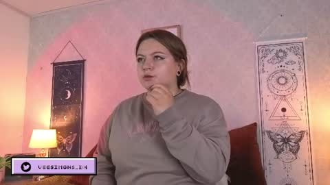 Vee Simons online show from 15, 6, 2026