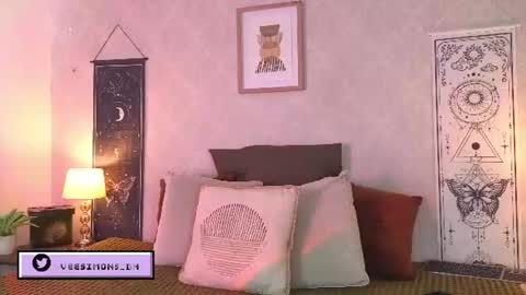 Vee Simons online show from 18, 6, 2026