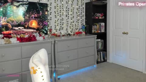 vegas_romance online show from 2, 2, 2025