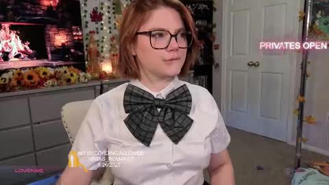 vegas_romance online show from 27, 9, 2025