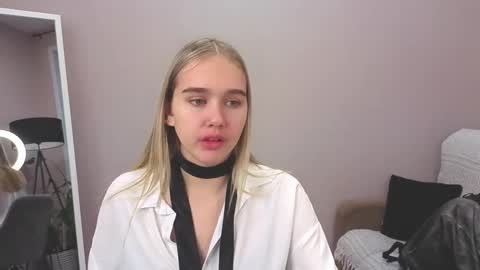 Snapshot of vel1ka chatting on 22, 12, 2025 Barbara online show from 22, 12, 2025