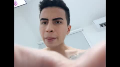 Snapshot of velk_hot1 chatting on 11, 1, 2025 velk_hot1 online show from 11, 1, 2025