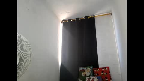 Snapshot of velk_hot1 chatting on 14, 1, 2025 velk_hot1 online show from 14, 1, 2025