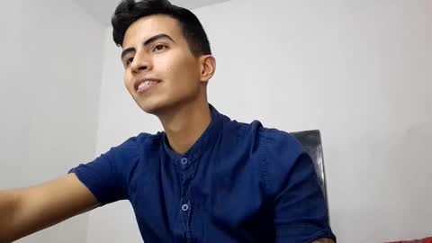 Snapshot of velk_hot1 chatting on 8, 3, 2025 velk_hot1 online show from 8, 3, 2025