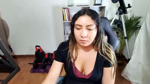 Im VelaI will be Christmas and New Year with my family December 22 to January 13 I will miss you guys. online show from 2, 3, 2025