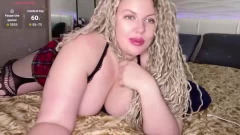 Snapshot of vellinka chatting on 12, 9, 2025 vellinka online show from 12, 9, 2025