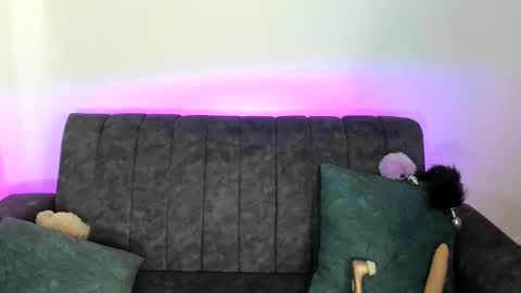 velmoon online show from 5, 12, 2025