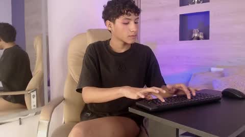 An online show from 22, 4, 2026