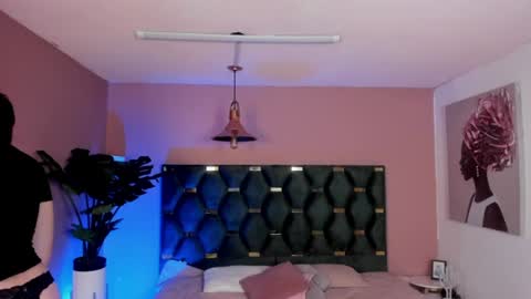 Isabella  online show from 22, 7, 2026