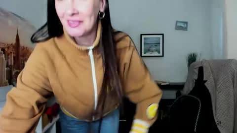 Snapshot of velvet_jasmine chatting on 5, 1, 2026 Jasmine online show from 5, 1, 2026