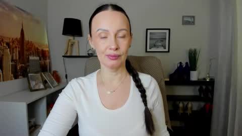 Snapshot of velvet_jasmine chatting on 11, 3, 2026 Jasmine online show from 11, 3, 2026