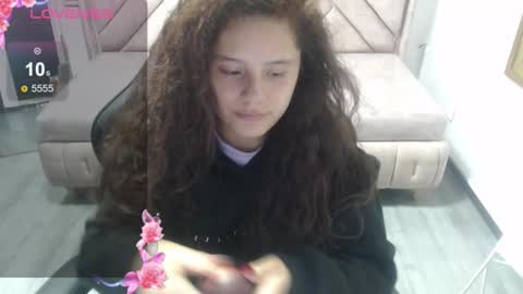 Snapshot of velvet_moon_v chatting on 18, 2, 2026 velvet_moon_v online show from 18, 2, 2026