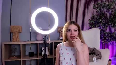 Snapshot of velvetspell chatting on 30, 7, 2026 Velvet online show from 30, 7, 2026
