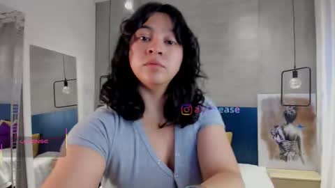 velvettease_ online show from 14, 1, 2026