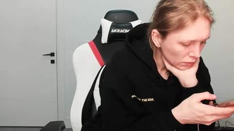 Snapshot of velvettgirl chatting on 6, 2, 2026 VelvetTGirl online show from 6, 2, 2026