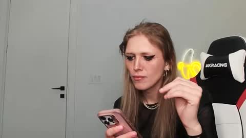 Snapshot of velvettgirl chatting on 8, 2, 2026 VelvetTGirl online show from 8, 2, 2026