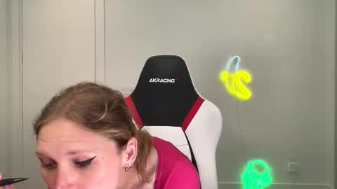 Snapshot of velvettgirl chatting on 16, 2, 2026 VelvetTGirl online show from 16, 2, 2026