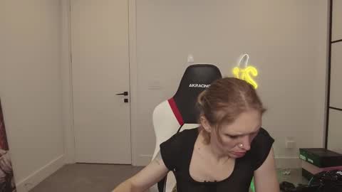 Snapshot of velvettgirl chatting on 20, 2, 2026 VelvetTGirl online show from 20, 2, 2026