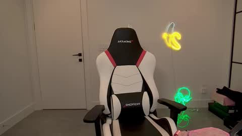 Snapshot of velvettgirl chatting on 26, 2, 2026 VelvetTGirl online show from 26, 2, 2026