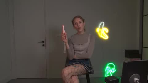 Snapshot of velvettgirl chatting on 10, 3, 2026 VelvetTGirl online show from 10, 3, 2026