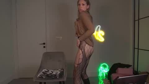 Snapshot of velvettgirl chatting on 16, 3, 2026 VelvetTGirl online show from 16, 3, 2026