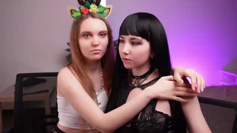 CLEOshort hair  TIna long hair  online show from 22, 12, 2024