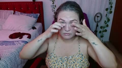 Snapshot of venecasexy44 chatting on 9, 5, 2026 venecasexy44 online show from 9, 5, 2026
