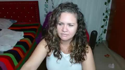 Snapshot of venecasexy44 chatting on 18, 5, 2026 venecasexy44 online show from 18, 5, 2026
