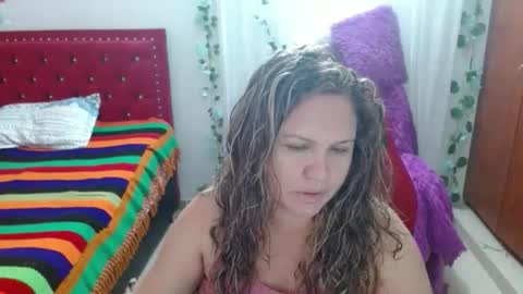 Snapshot of venecasexy44 chatting on 22, 5, 2026 venecasexy44 online show from 22, 5, 2026