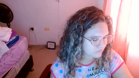 Snapshot of venecasexy44 chatting on 26, 5, 2026 venecasexy44 online show from 26, 5, 2026