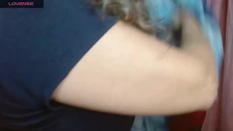 Snapshot of venecasexy44 chatting on 29, 5, 2026 venecasexy44 online show from 29, 5, 2026
