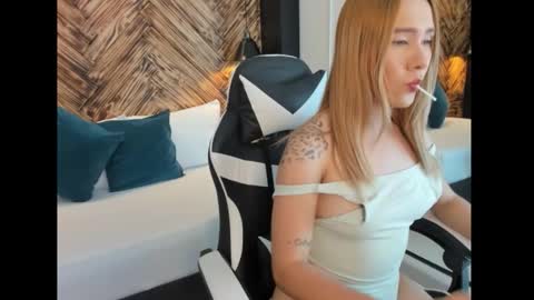 V E N U S  online show from 5, 11, 2025