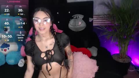 Snapshot of venus_26_ chatting on 8, 10, 2025 eva online show from 8, 10, 2025