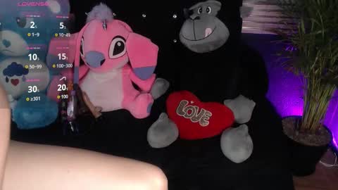 Snapshot of venus_26_ chatting on 23, 10, 2025 eva online show from 23, 10, 2025