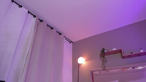 venus_reid online show from 30, 1, 2025