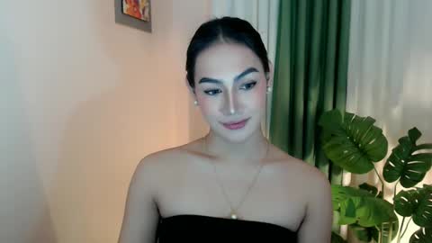 Venus Sunrise Bombshell online show from 4, 10, 2025