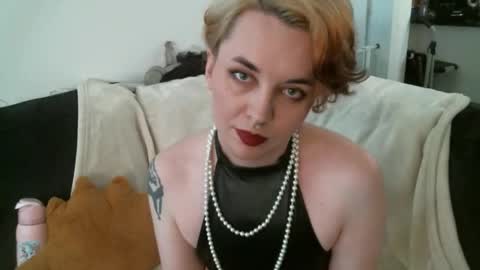 Snapshot of venusianplay chatting on 27, 10, 2025 venusian online show from 27, 10, 2025