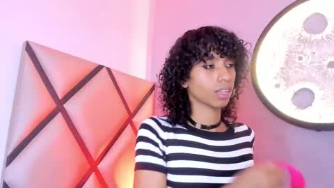 Snapshot of venuss_03 chatting on 19, 11, 2025 venuss_03 online show from 19, 11, 2025