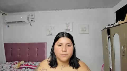 Snapshot of venuswilliamx chatting on 18, 12, 2024 venus online show from 18, 12, 2024