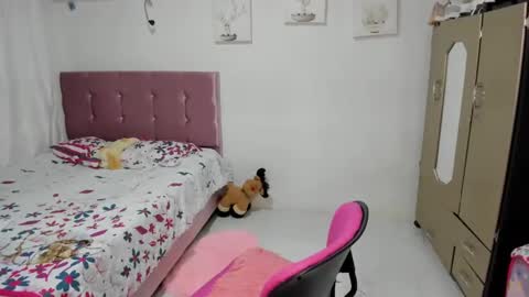 Snapshot of venuswilliamx chatting on 13, 2, 2025 venus online show from 13, 2, 2025