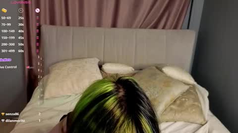 Snapshot of veolatownson chatting on 24, 10, 2025 Erica online show from 24, 10, 2025