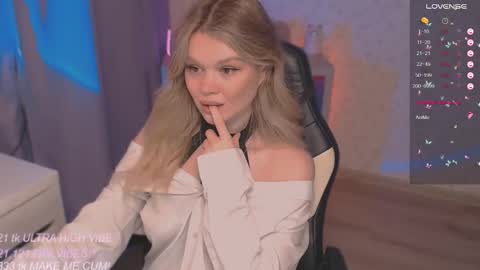 Snapshot of veronaaura chatting on 26, 9, 2025 Tiffany online show from 26, 9, 2025